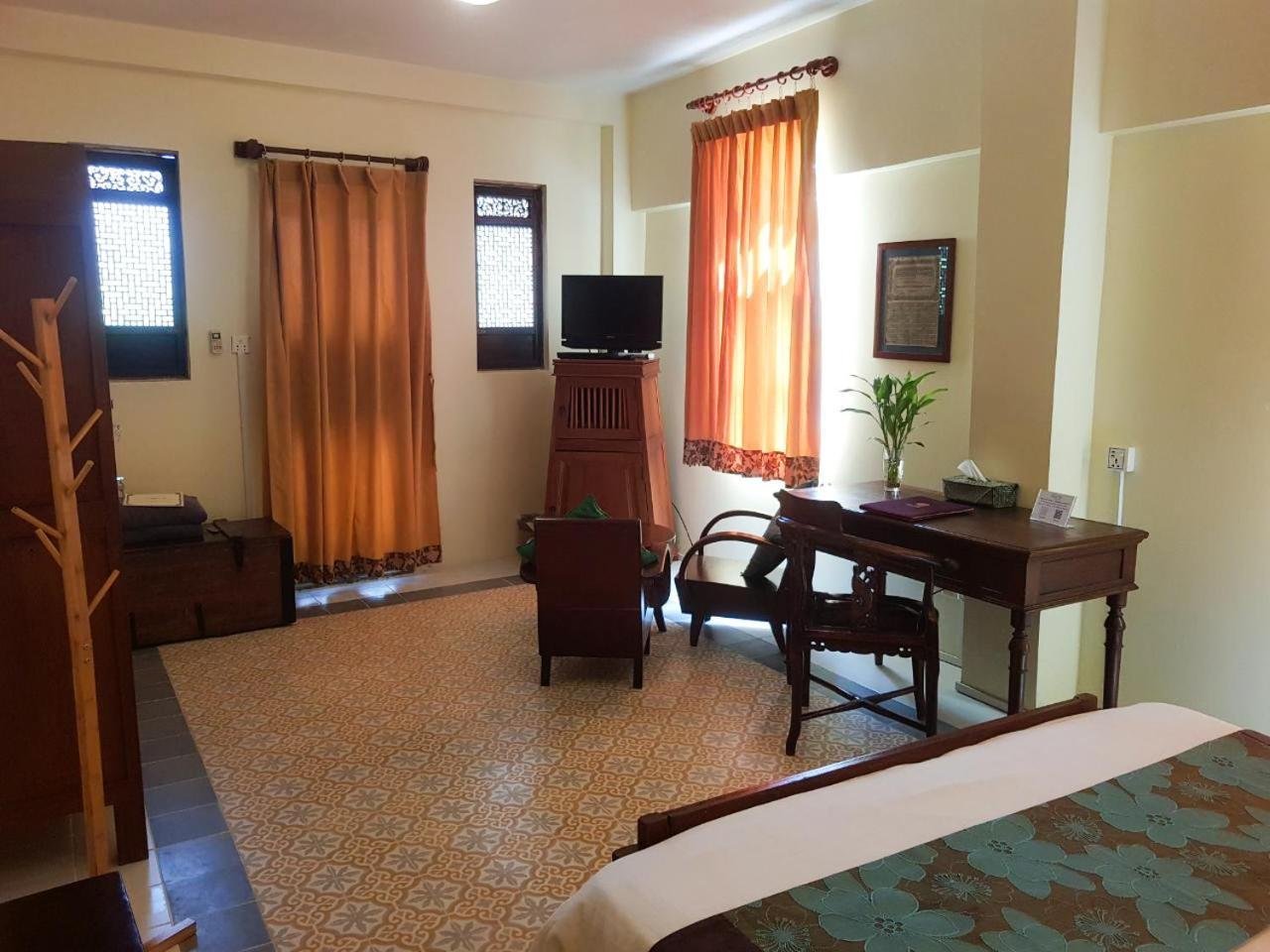 La Villa Battambang Extérieur photo